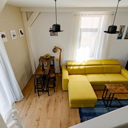 Central Muse Apartment Bucarest Esterno foto